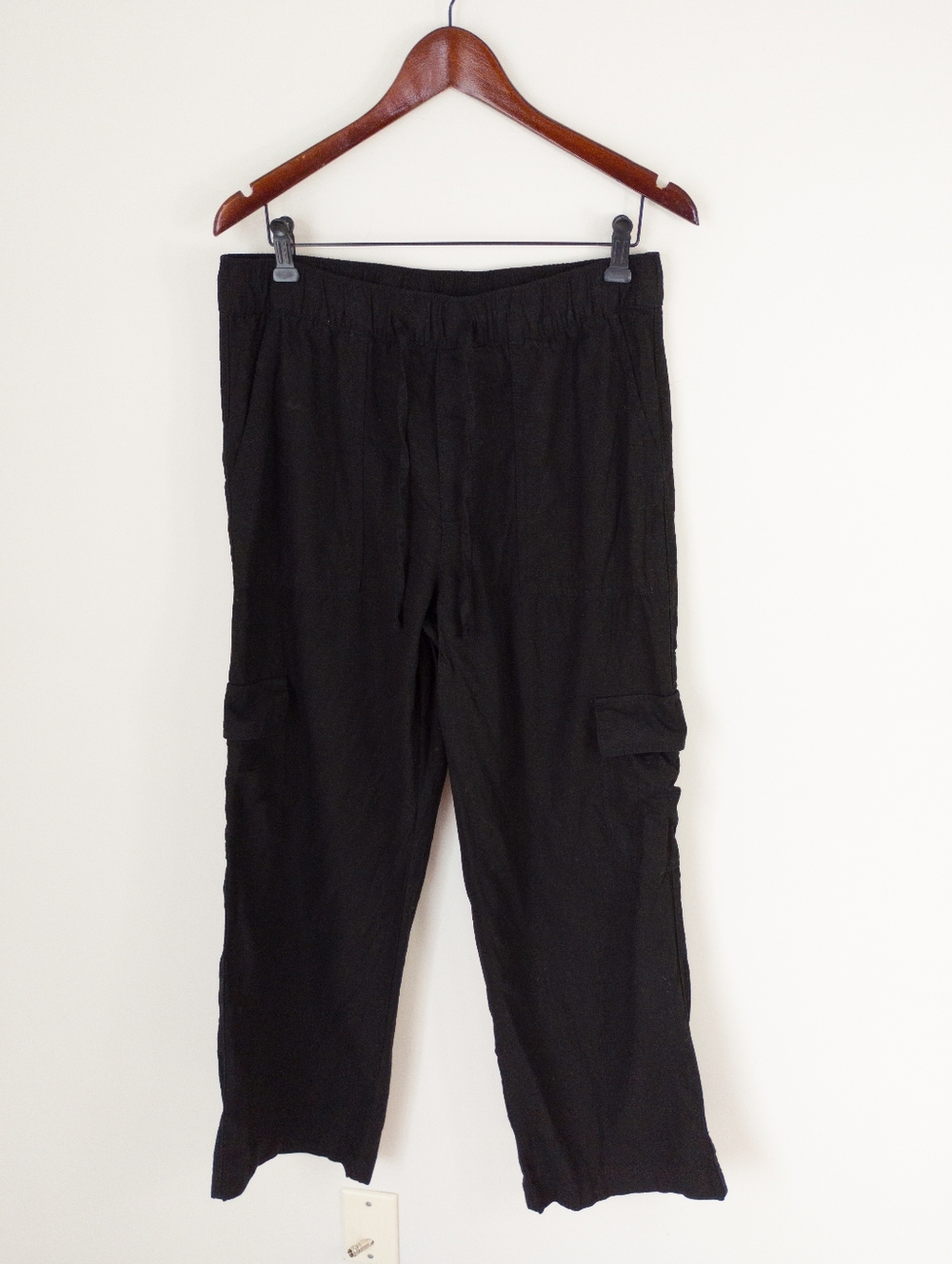 GAP Black Linen Blend Pull-On Cargo Pants Size M Utility Casual Beach Travel